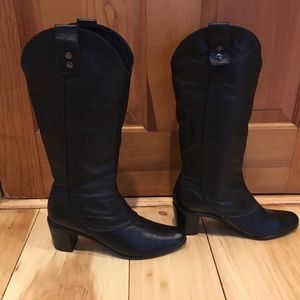 Black VANELi boots